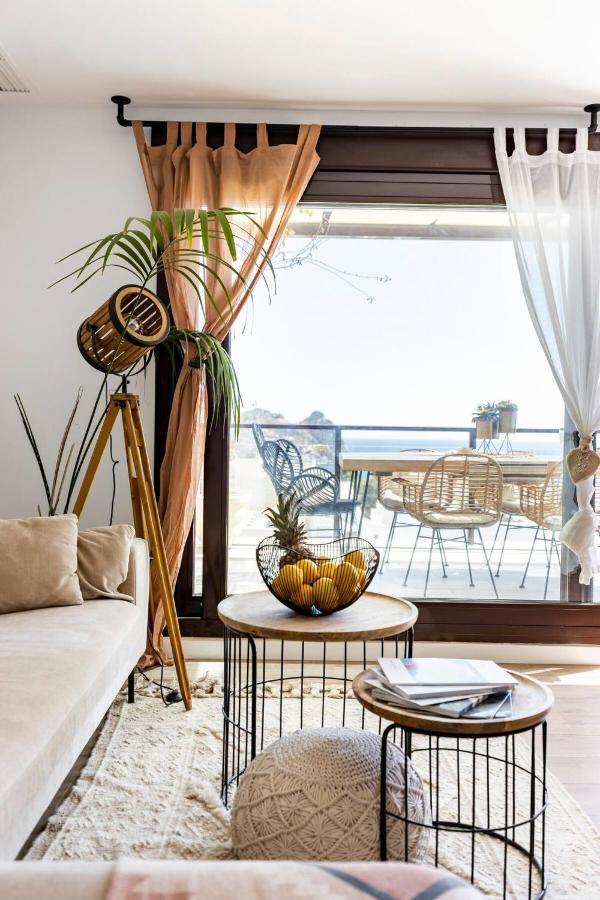 Luxury Designer Apartment - Unbeatable Sea Views อากีลัส ภายนอก รูปภาพ
