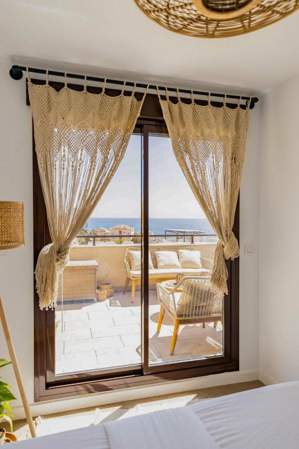 Luxury Designer Apartment - Unbeatable Sea Views อากีลัส ภายนอก รูปภาพ